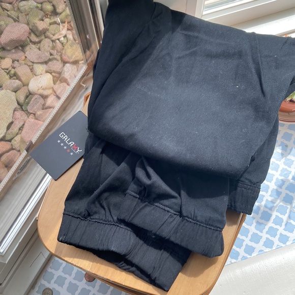 Galaxy by Harvic Men's Basic Stretch Twill Joggers in Black size XL - Picture 4 of 5